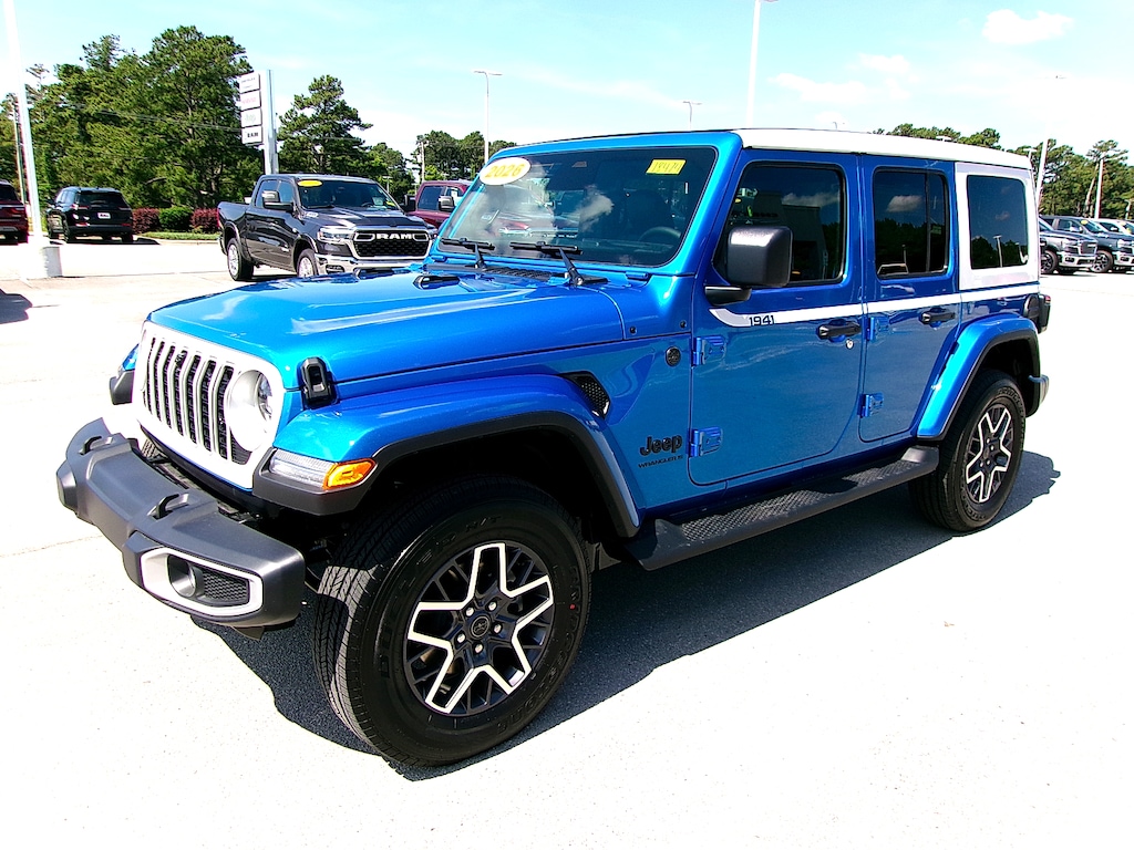 New 2026 Jeep Wrangler 4-DOOR SAHARA Sport Utility
