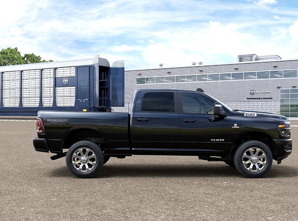 New 2026 Ram 2500 BIG HORN CREW CAB 4X4 6'4 BOX Pickup