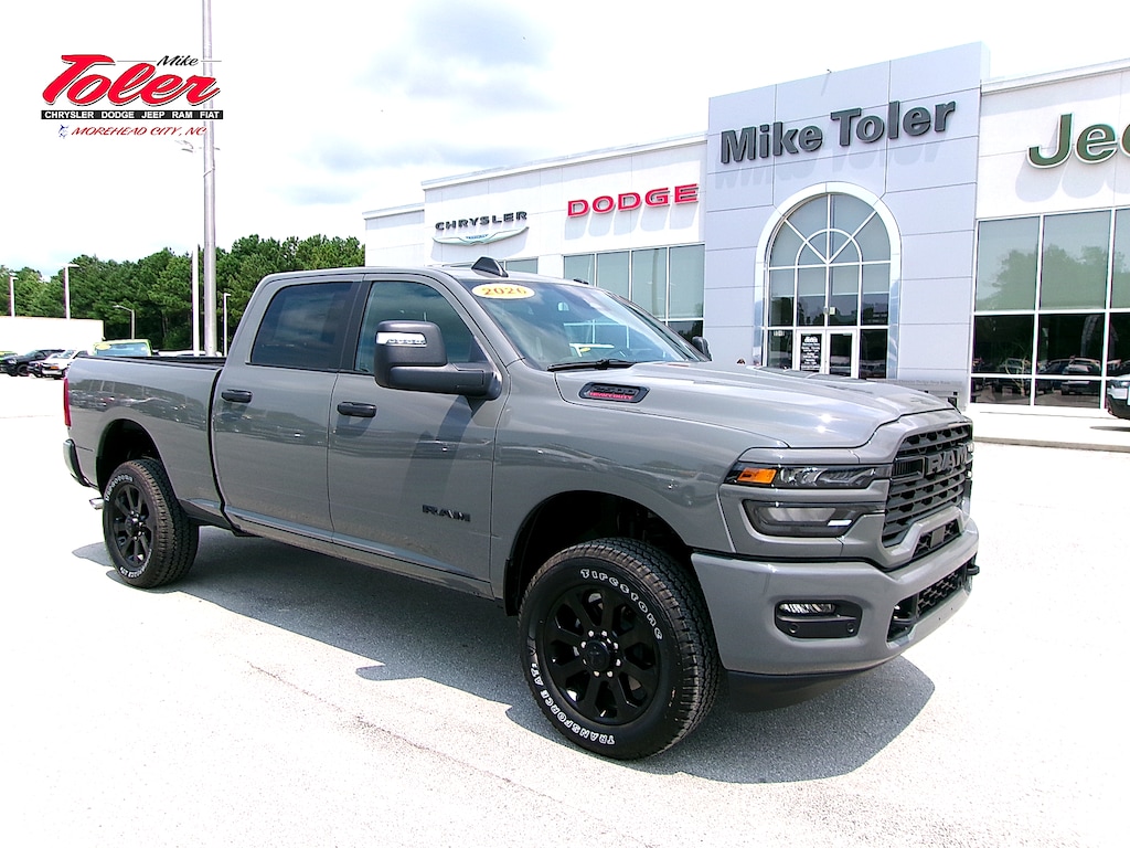 New 2026 Ram 2500 BIG HORN CREW CAB 4X4 6'4 BOX Pickup