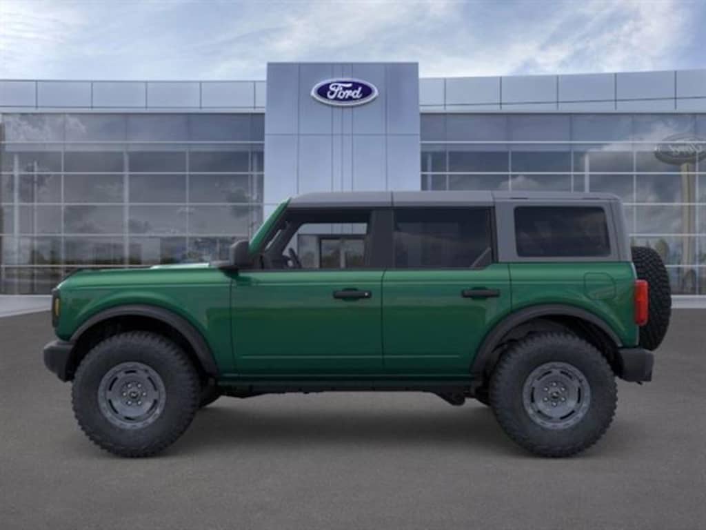 New 2025 Ford Bronco Base 4 Door 4x4