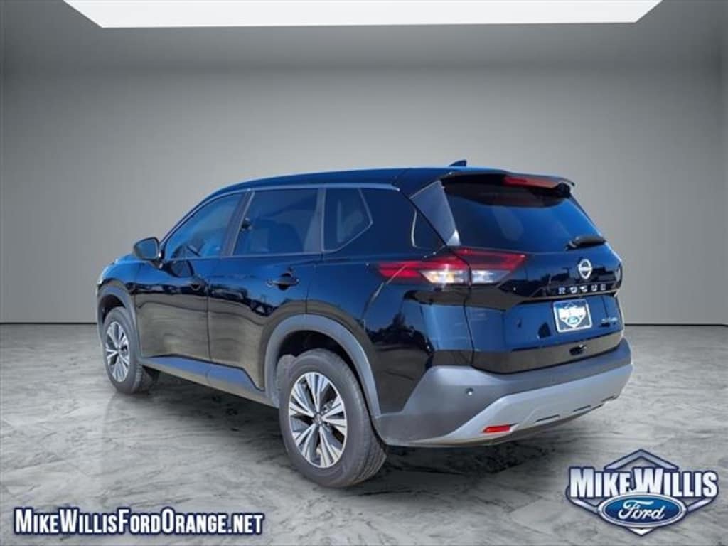 Used 2023 Nissan Rogue SV