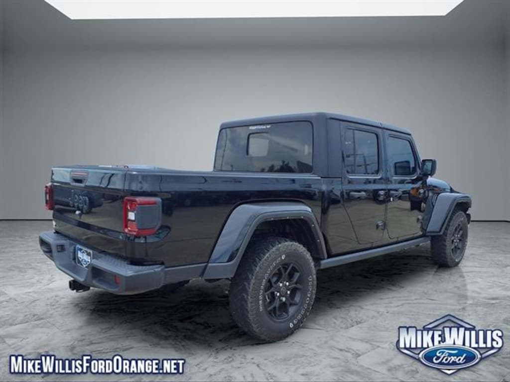 Used 2024 Jeep Gladiator Willys