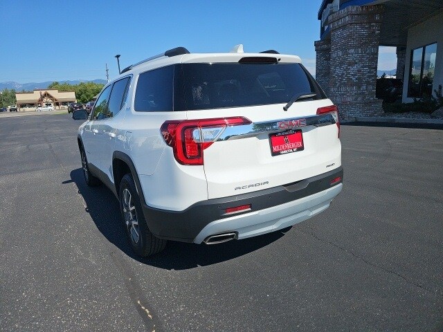 2023 Gmc Acadia SLE photo 2