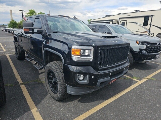 2019 Gmc Sierra HD SLT photo 4