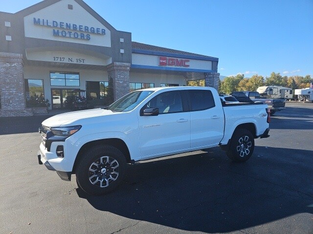2023 Chevrolet Colorado Z71 photo 2
