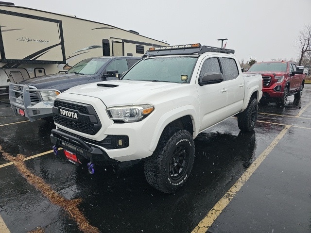 2016 Toyota Tacoma TRD Sport's photo