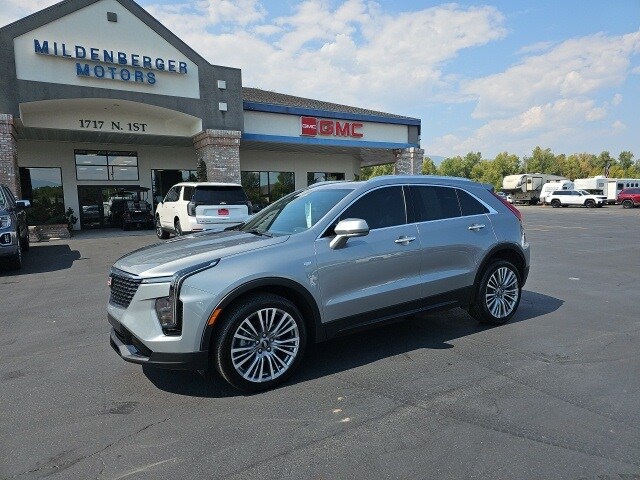2024 Cadillac XT4 Premium Luxury photo 2