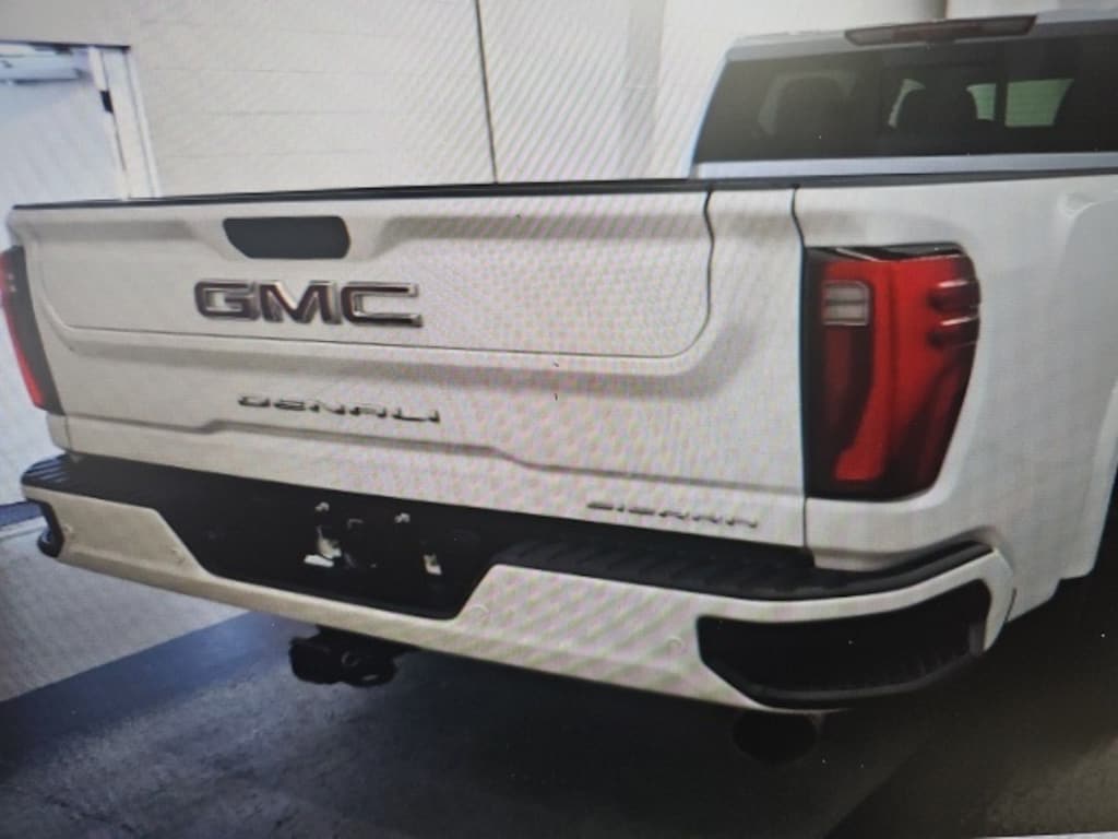 Used 2025 GMC Sierra 2500HD Denali Truck