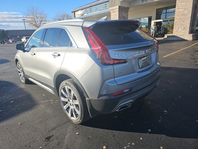2023 Cadillac XT4 Premium Luxury photo 2