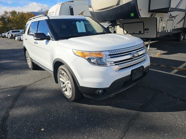 2015 Ford Explorer XLT photo 4