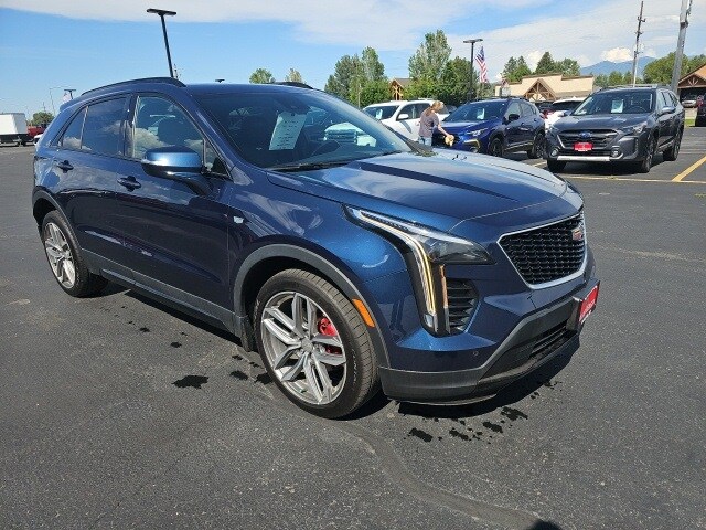 2021 Cadillac XT4 Sport photo 2