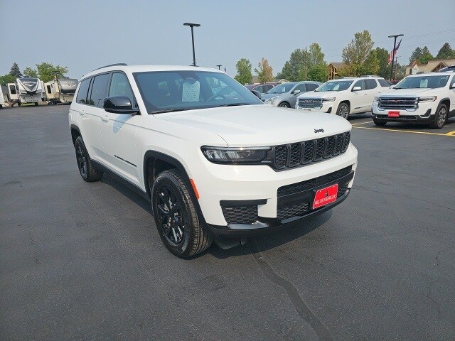 2024 Jeep Grand Cherokee Altitude photo 4