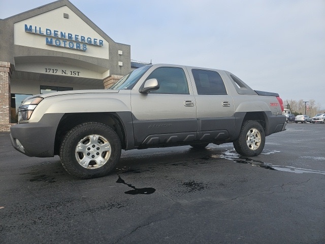 2003 Chevrolet Avalanche Base