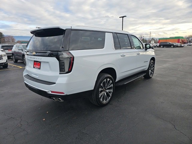 2026 Chevrolet Suburban High Country photo 4