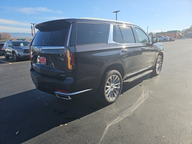 2023 Cadillac Escalade Premium Luxury photo 2