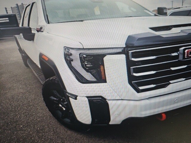 2025 Gmc Sierra HD AT4 photo 3