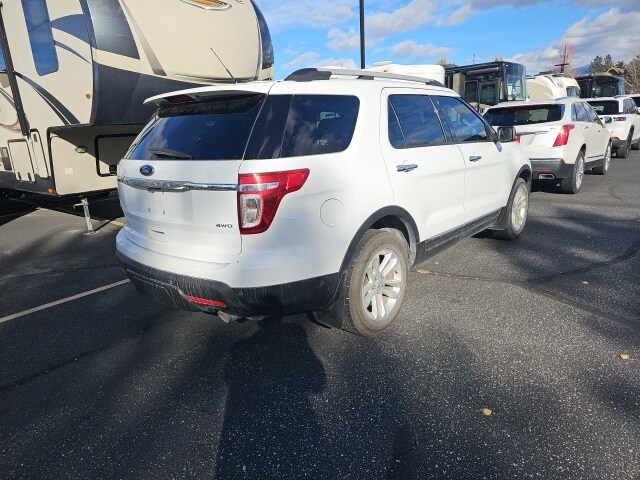 2015 Ford Explorer XLT photo 3