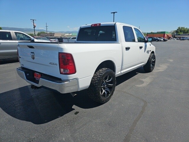 2023 Ram 1500 Classic SLT photo 4