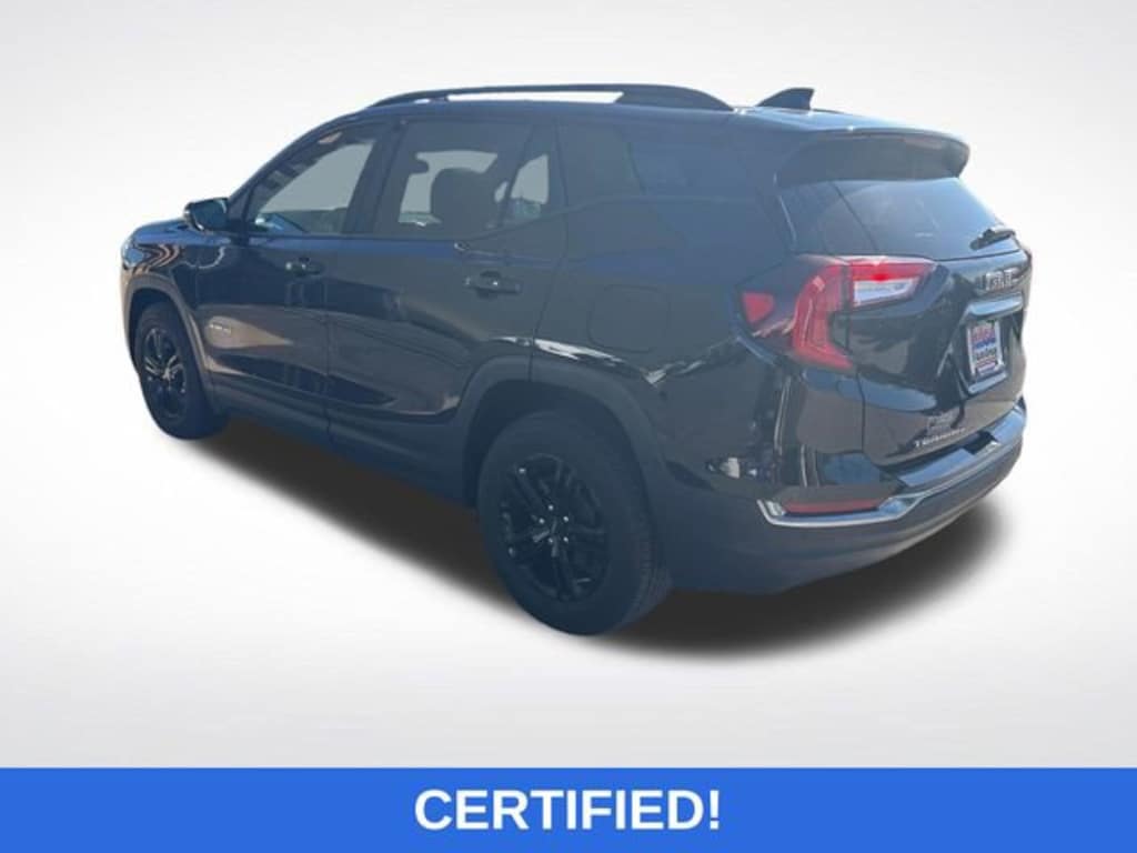 Used 2023 GMC Terrain AT4 SUV