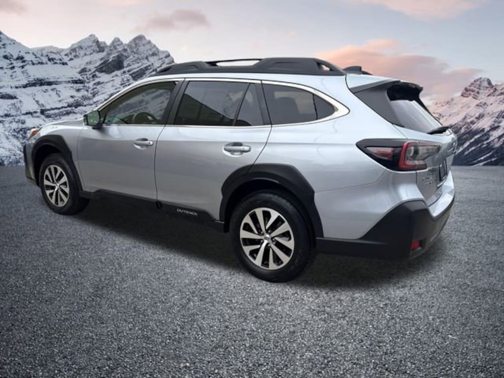 Used 2024 Subaru Outback Premium SUV