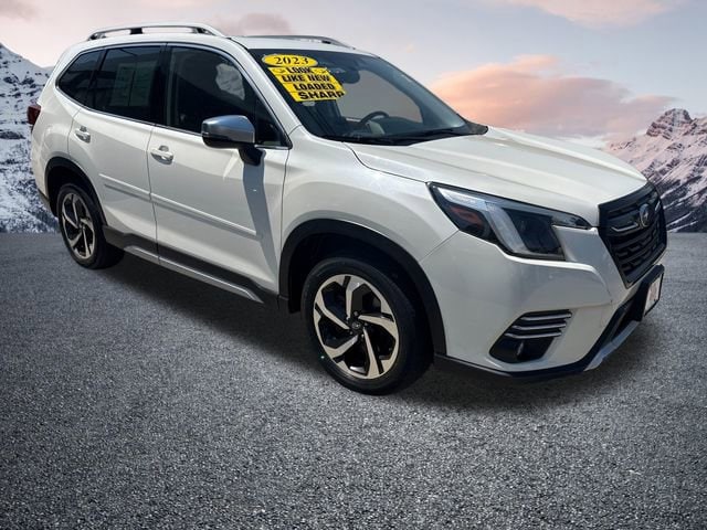 2023 Subaru Forester Touring's photo