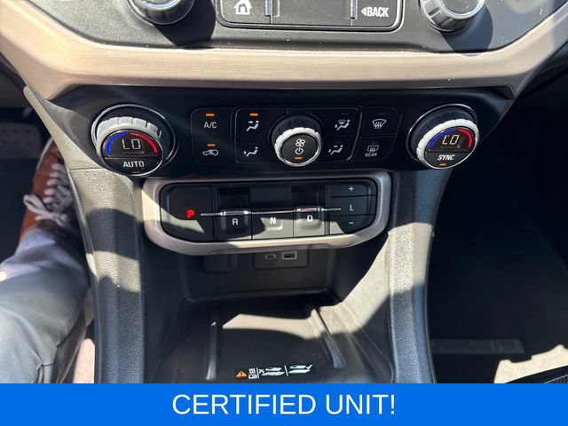 2023 GMC Acadia Denali - Photo 19