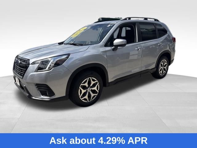 2023 Subaru Forester Premium photo 2