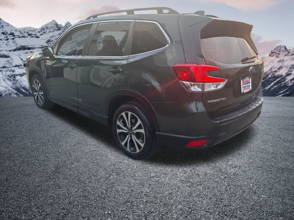 Used 2023 Subaru Forester Limited SUV