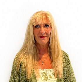 Staff member Linda Cuomo from 8da2b6080447