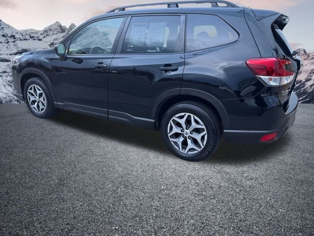 Used 2022 Subaru Forester Premium SUV