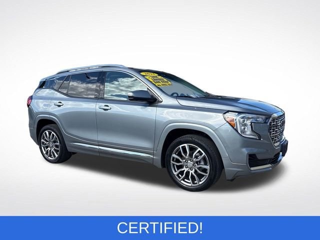 2023 GMC Terrain Denali AWD's photo