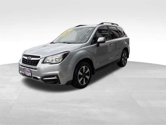 2017 Subaru Forester 2.5i Premium photo 2