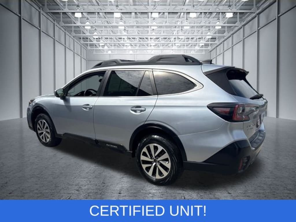 Used 2022 Subaru Outback Premium SUV