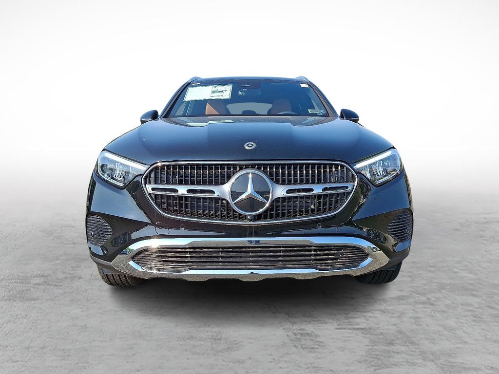 2025 Mercedes Benz GLC 300 4MATIC photo 2