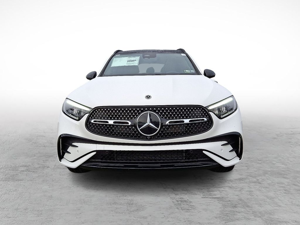 2025 Mercedes Benz GLC 300 4MATIC photo 2