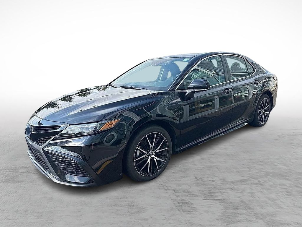 2023 Toyota Camry SE photo 3