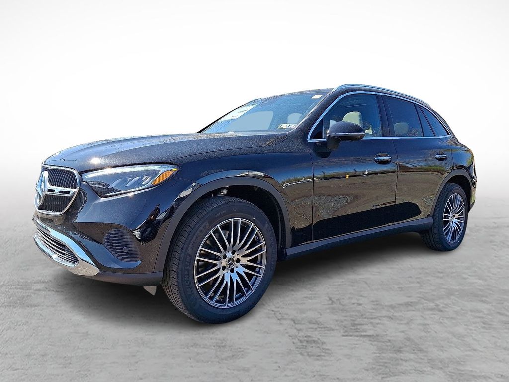 2025 Mercedes Benz GLC 300 4MATIC photo 2