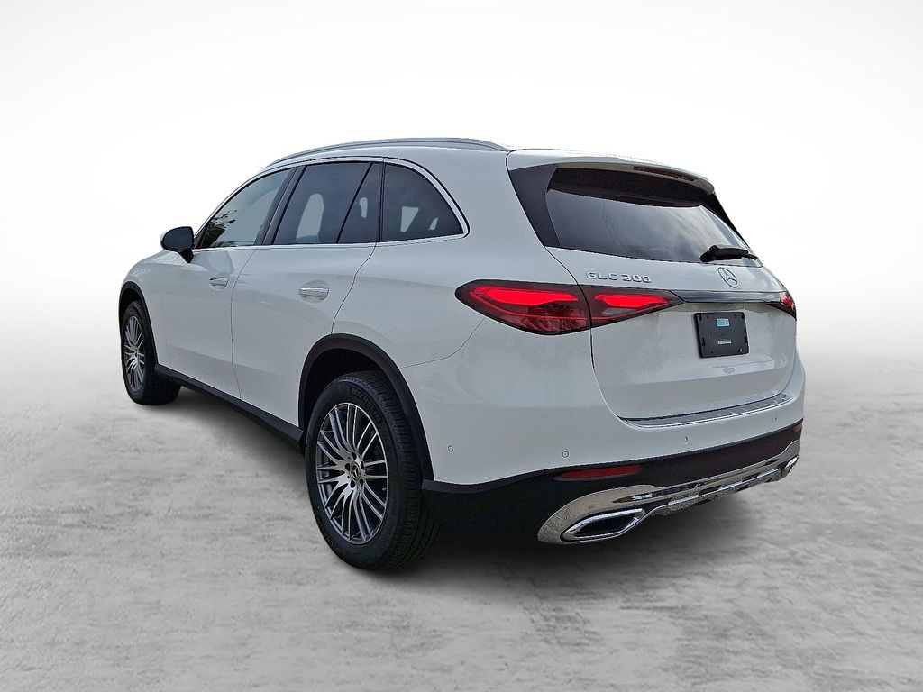 2025 Mercedes Benz GLC 300 4MATIC photo 4