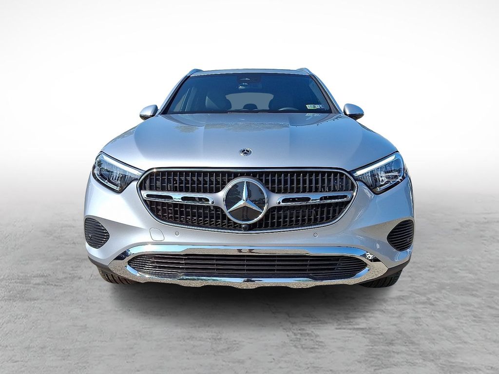 2025 Mercedes Benz GLC 300 4MATIC photo 2