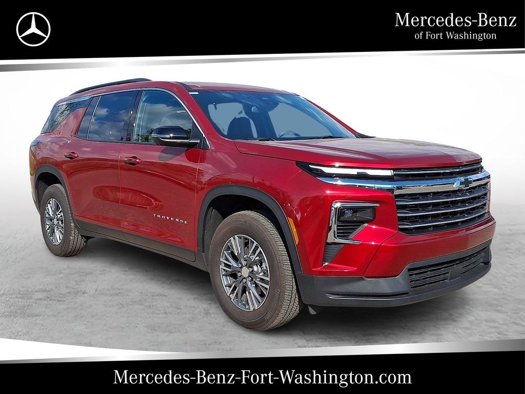Used 2025 Chevrolet Traverse LT AWD SUV