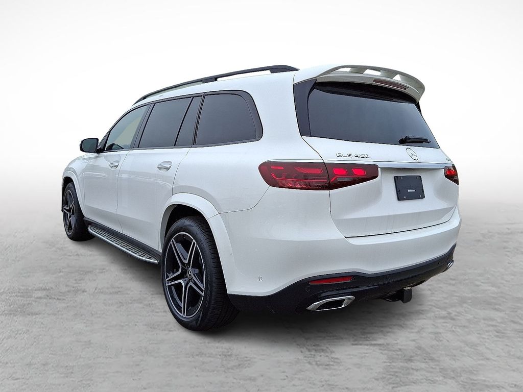2025 Mercedes Benz GLS 450 4MATIC photo 4