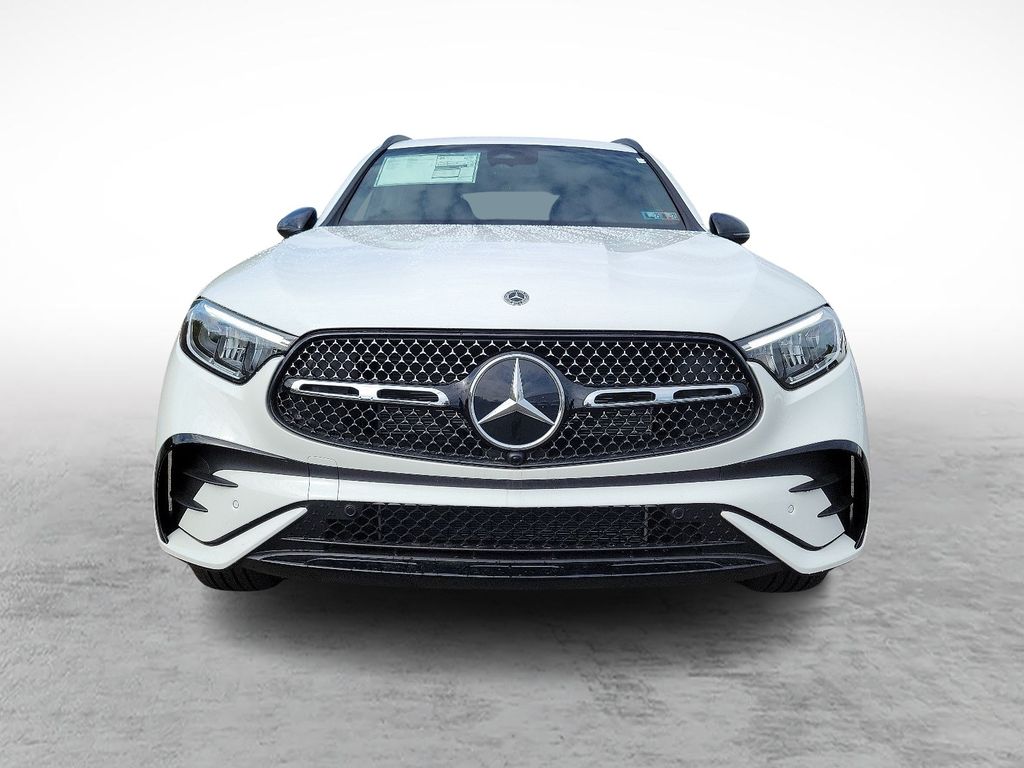 2025 Mercedes Benz GLC 300 4MATIC photo 2