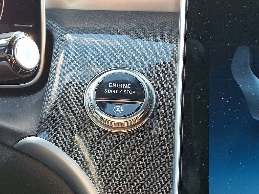 2025 Mercedes-Benz GLC Base - Photo 25