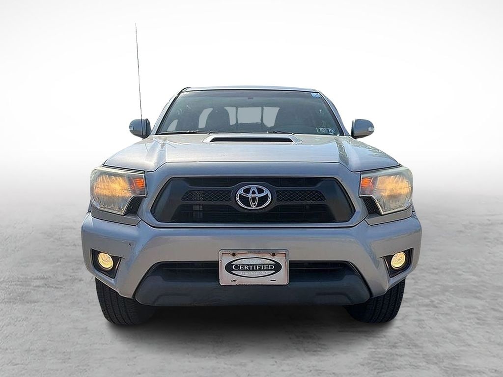 Used 2015 Toyota Tacoma Base 4WD Truck