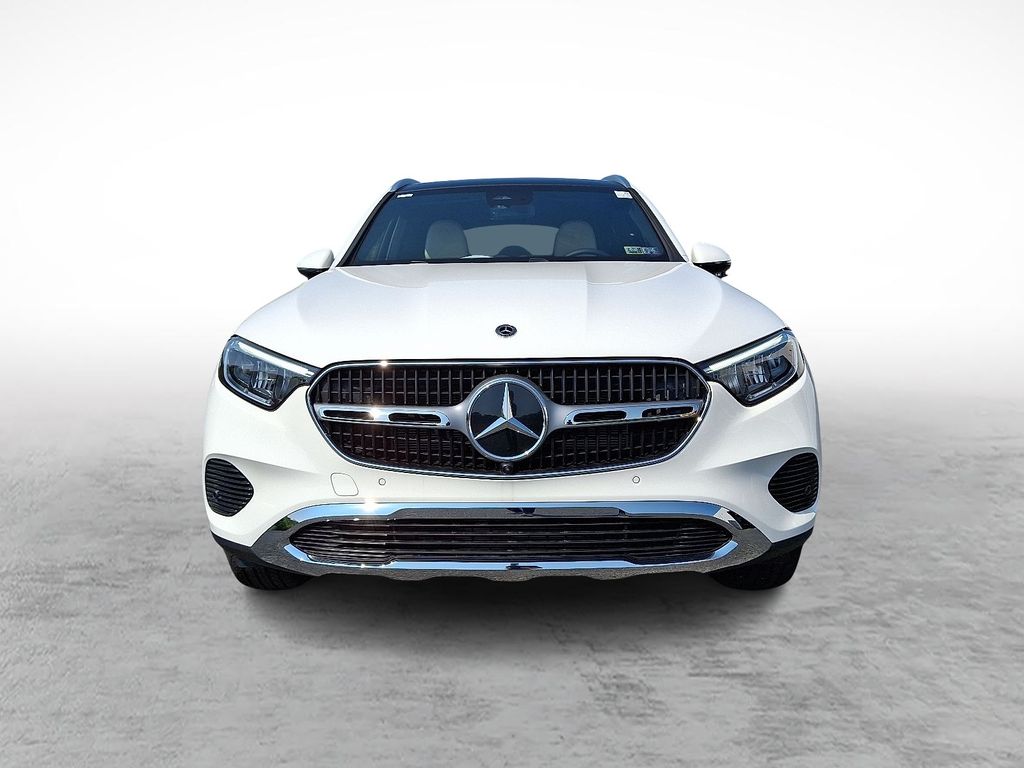 2025 Mercedes Benz GLC 300 4MATIC photo 2