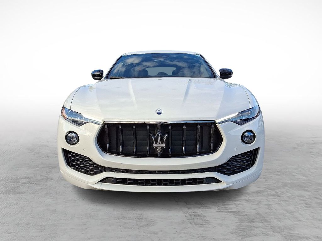 2024 Maserati Levante GT photo 2