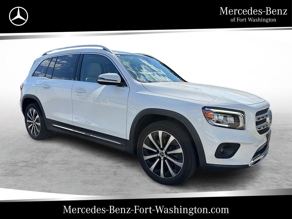 2023 Mercedes-Benz GLB GLB 250 4MATIC's photo