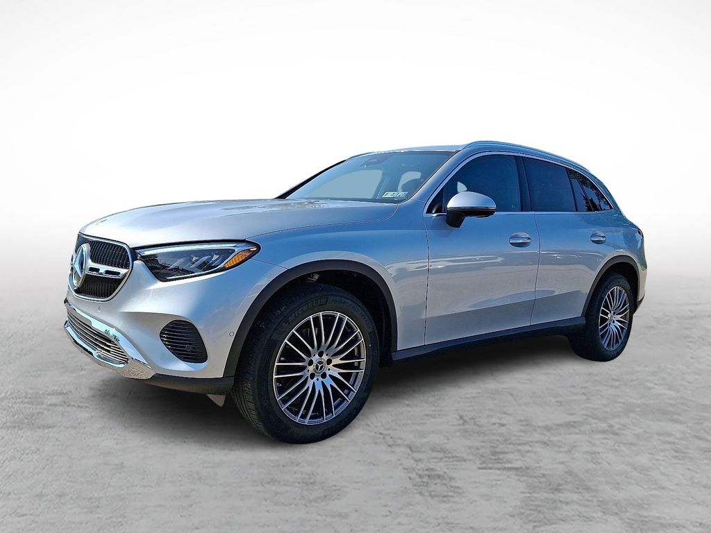 2025 Mercedes Benz GLC 300 4MATIC photo 3
