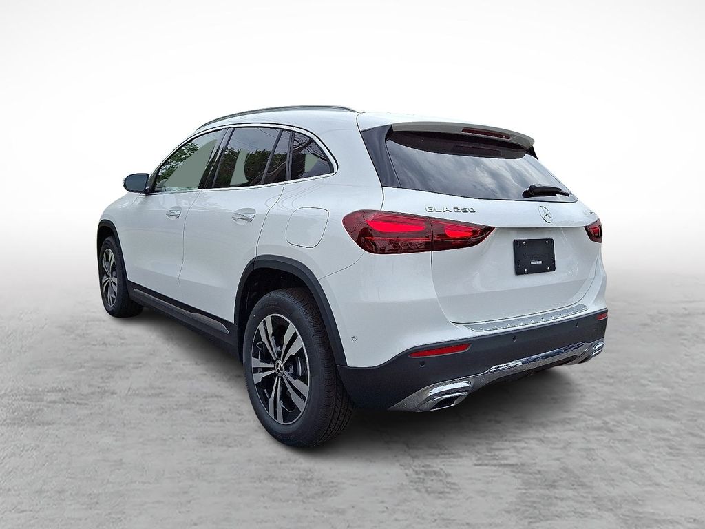 2026 Mercedes Benz GLA 250 4MATIC photo 4
