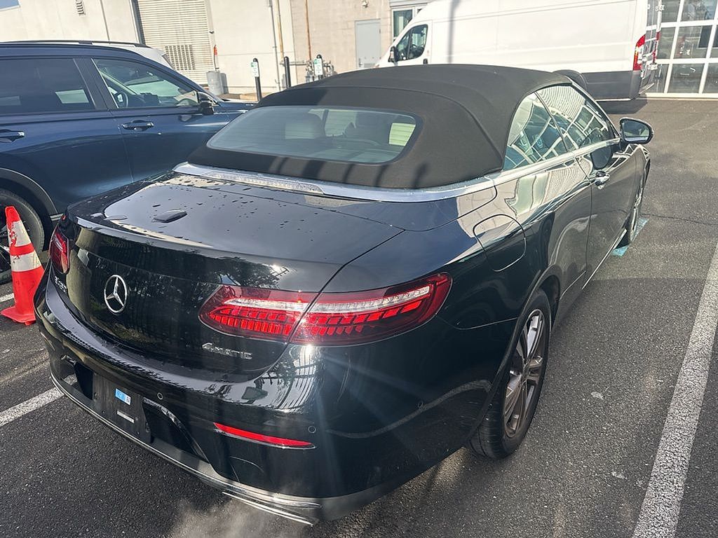 2023 Mercedes Benz E 450 4MATIC photo 4